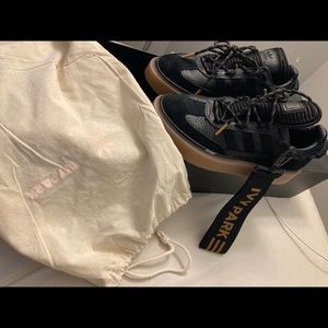 Adidas IVY PARK SUPERSLEEK 72 Color Black Gum Size 8 US Womens